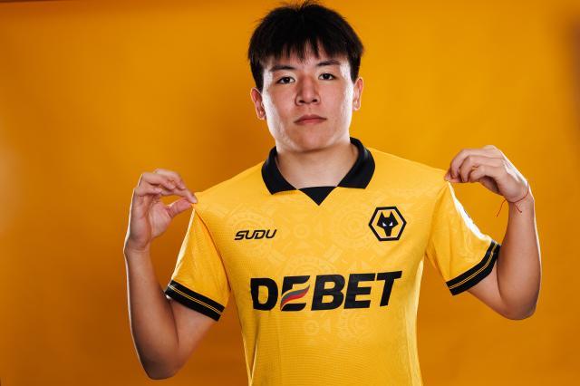 巴恩斯利青训总监：徐彬有2个优势 正适应英式足球